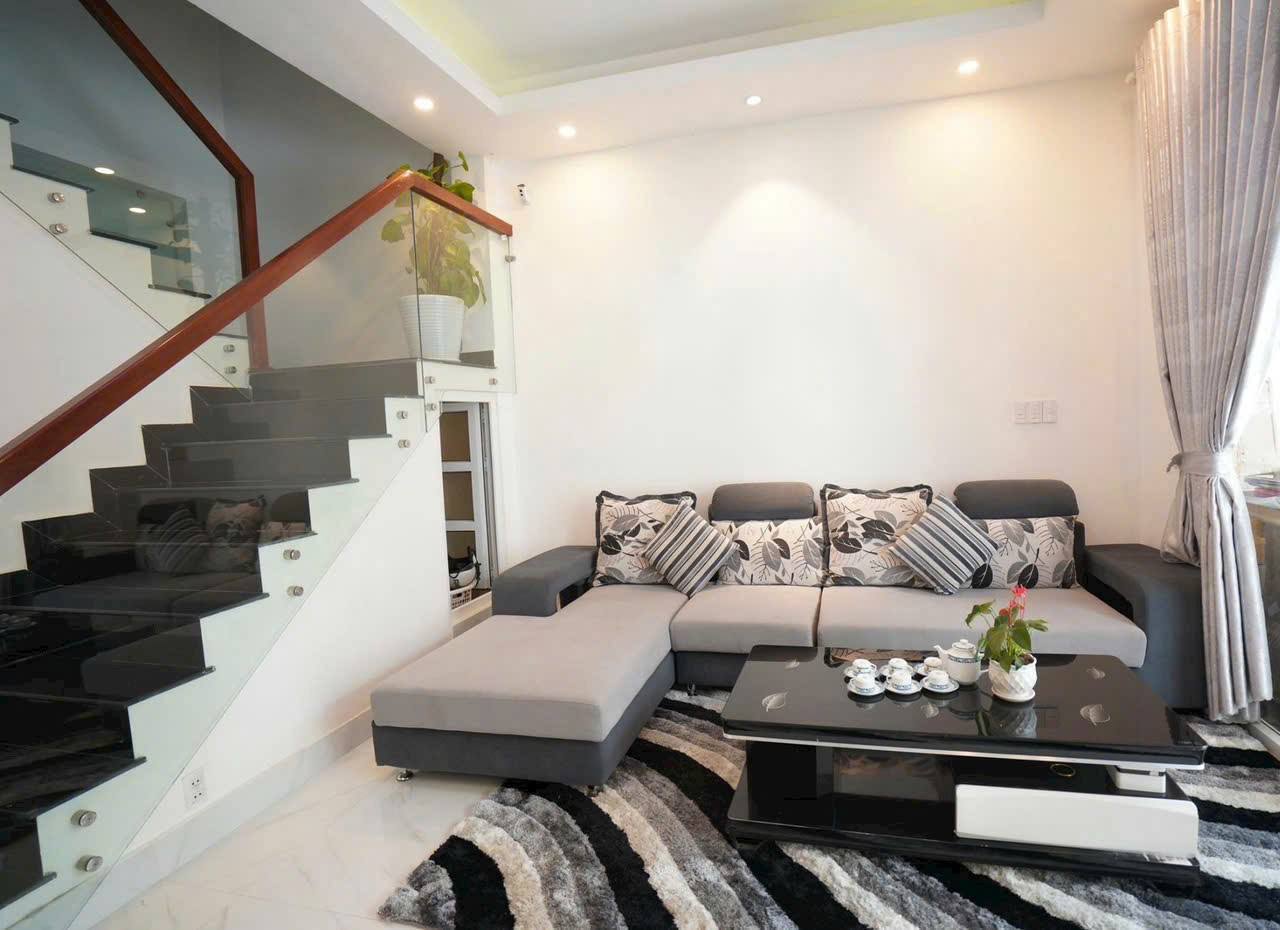 CẦN BÁN NHÀ ĐANG CHO THUÊ LÀM HOMESTAY Mặt tiền đường nhựa Cổ Loa, Phường 2, Đà Lạt - Ảnh 1